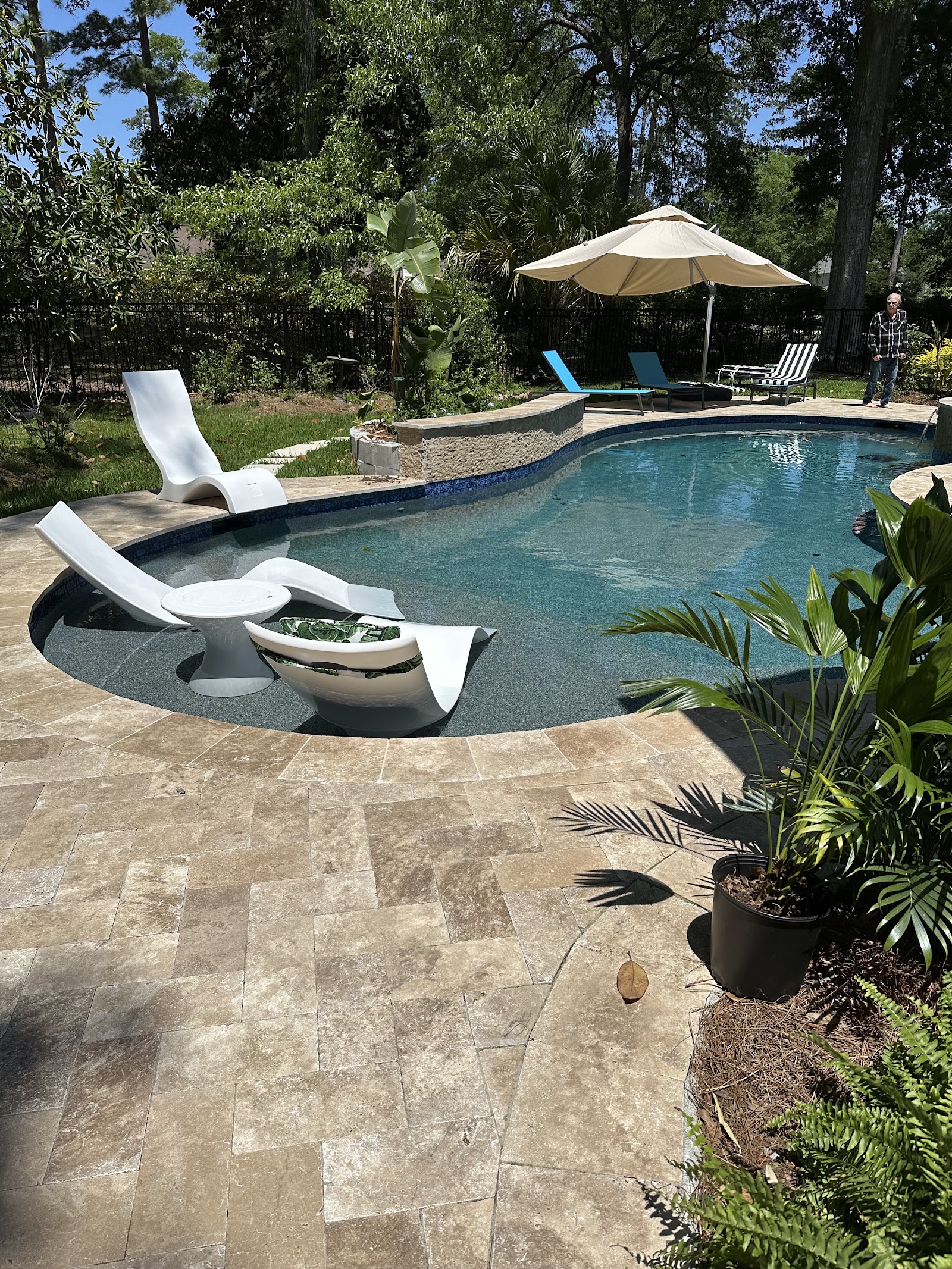 Modern Resort Pool - Baker, LA